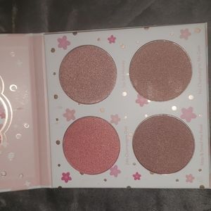 Beauty Bakerie Cotton Candy Champagne Blushlighter Palette